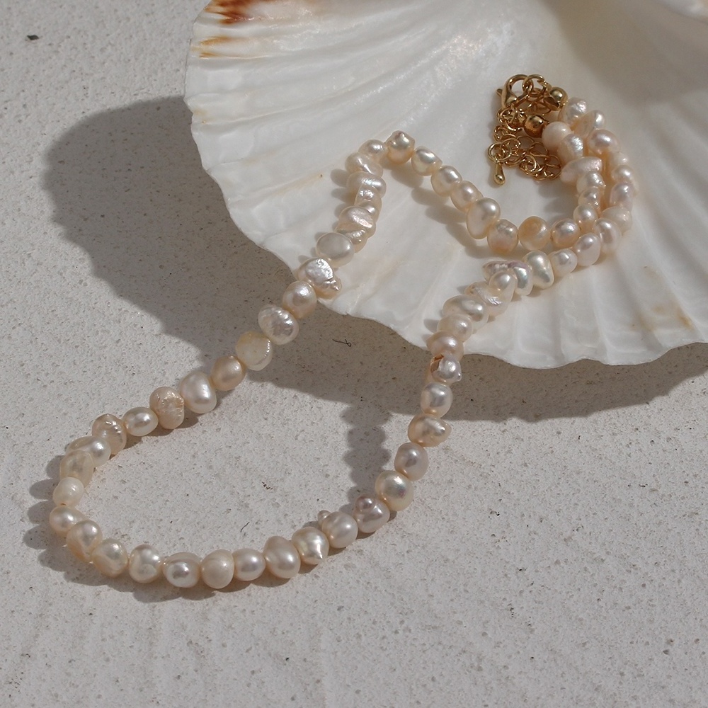 Vintage- Chic Keshi Pearl Necklace Brass Chain Freshwater Baroque Pearl Necklace