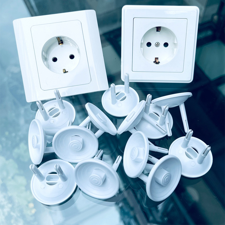 Plug Socket Covers White Baby Home Safety Outlet Covers Child Proof Plug Socket Protectors Guards to Prevent Electric Shock