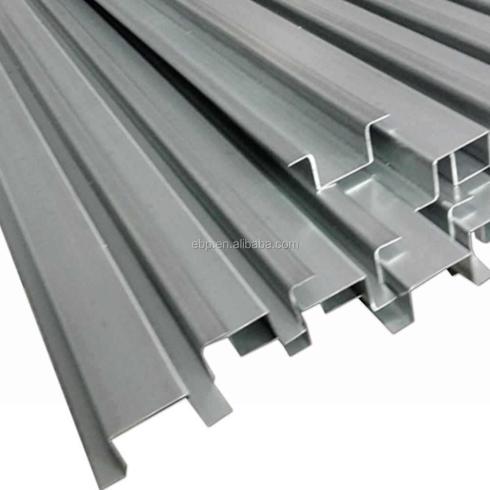 Light weight steel roof truss