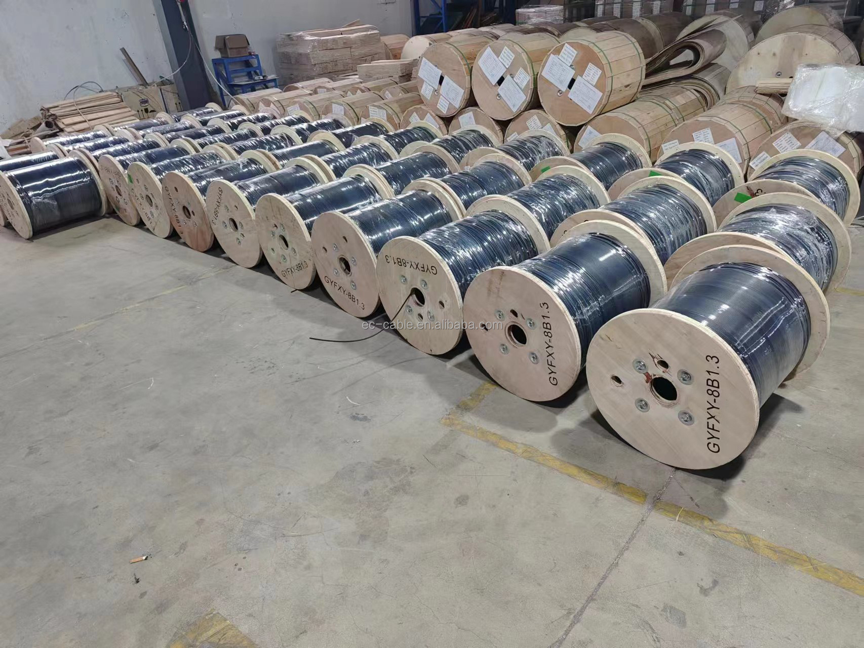 GYXTW Core Fiber Optic Cable Aerial Armoured 2 4 6 8 10 12 24 cores Outdoor wooden drum packing