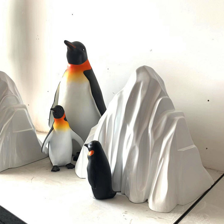 Hot selling artificial fiberglass emperor penguin sculpture for brand window display Mall outdoor decor penguin sculpture