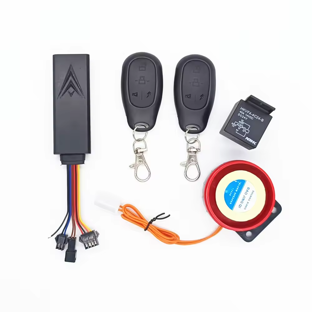 Car Gps Tracker Motorcycle GPS Tracker SOS Alarm With Key and Loudspeaker