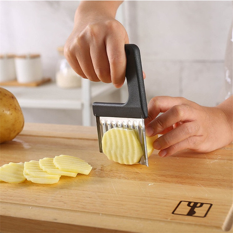 Wave shape stainless steel crinkle potato chip slicer french fry cutter potato cutter knife machine with handle