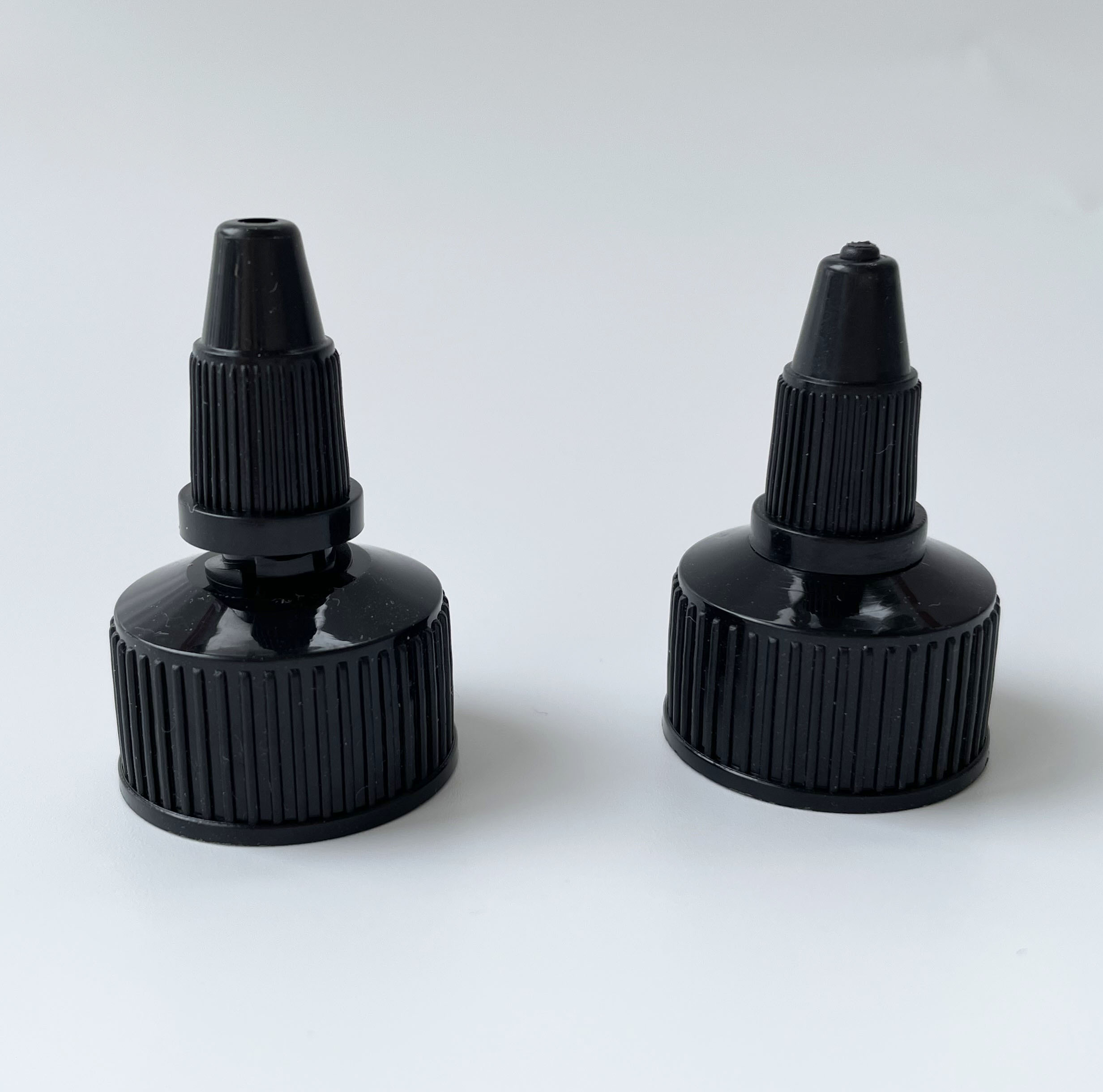 20mm 24mm 28mm Spout Cap closures plastic bottles caps twist top cap dispenser for hair product hot sauce packaging lid