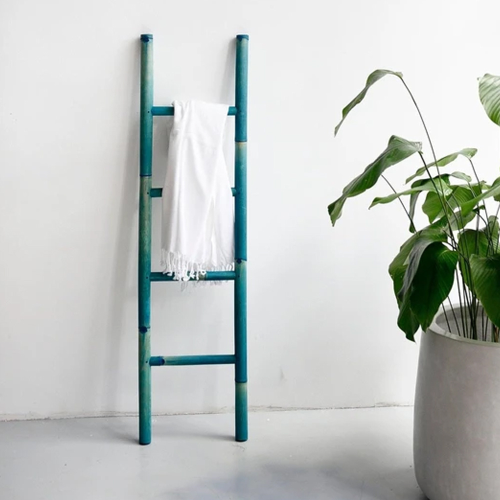 Wholesale 2024 Best selling bamboo household ladders for sale towel bathroom home decoration ladder rack cheap price