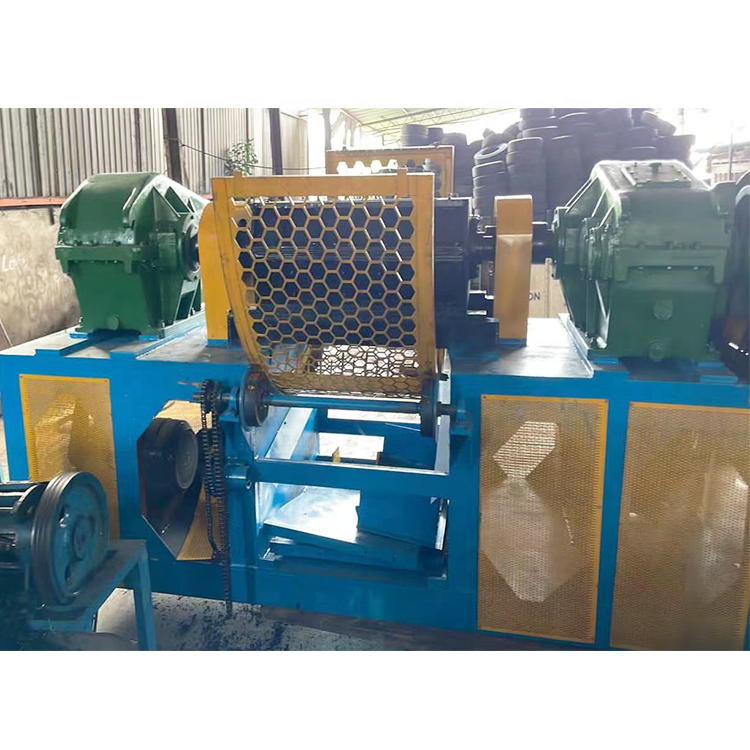 Mobile Tire Shredder / Tire Grinding Machine / Portable Tire Shredder For Sale