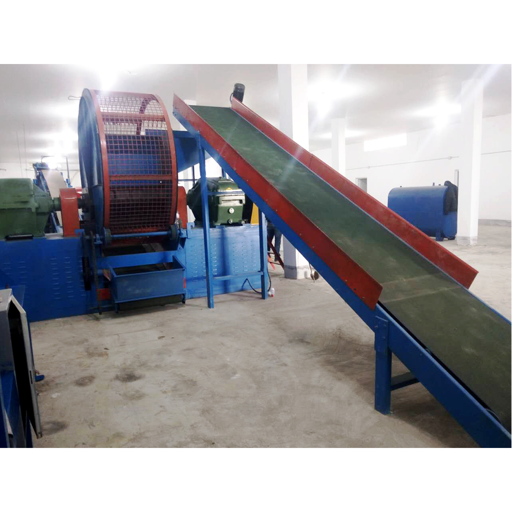 Grooved Rollers Waste Tire Grinding Recycling Machine / Rubber Crusher