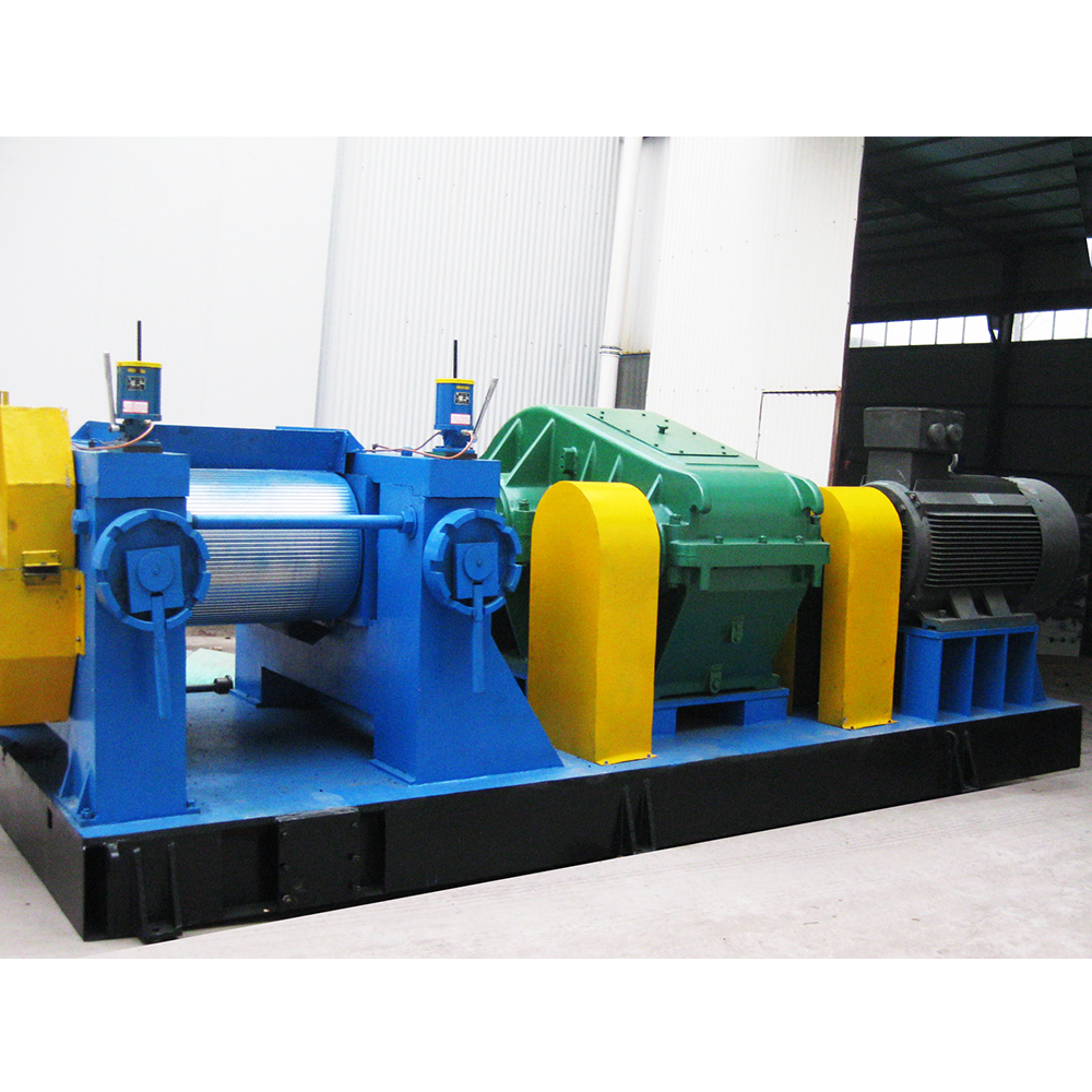 Grooved Rollers Waste Tire Grinding Recycling Machine / Rubber Crusher