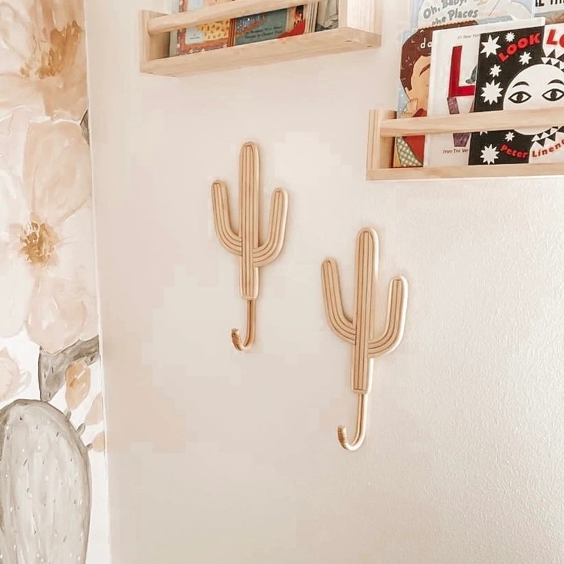 Best selling FBA accept bag hanger hook cactus shaped rattan wall hanging clothing hanger hooks