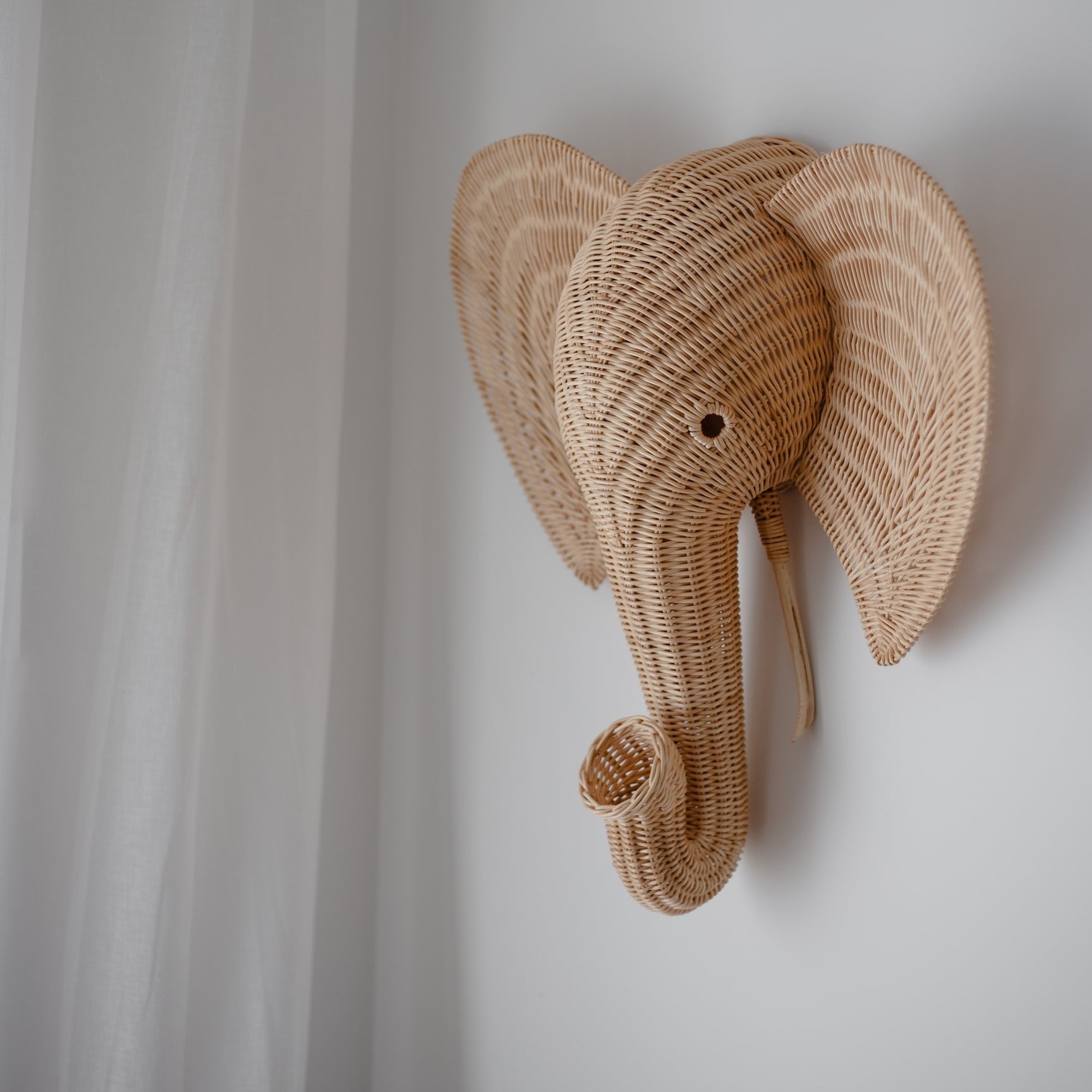 Adorable hand weaving rattan elephant heads with big ears wall hanger jungle animal head baby bedroom decorations