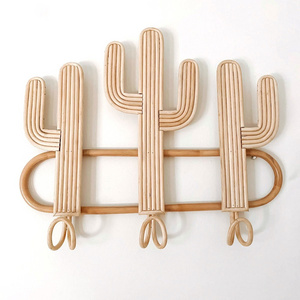 New design wall mounted wooden coat rack hanger hooks for coats clothes rattan wall-hanging hook