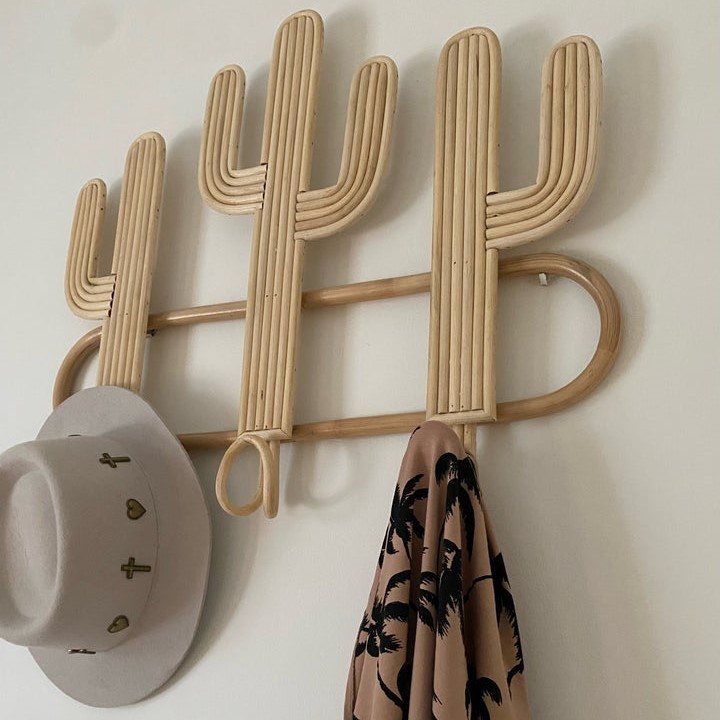 New design wall mounted wooden coat rack hanger hooks for coats clothes rattan wall-hanging hook