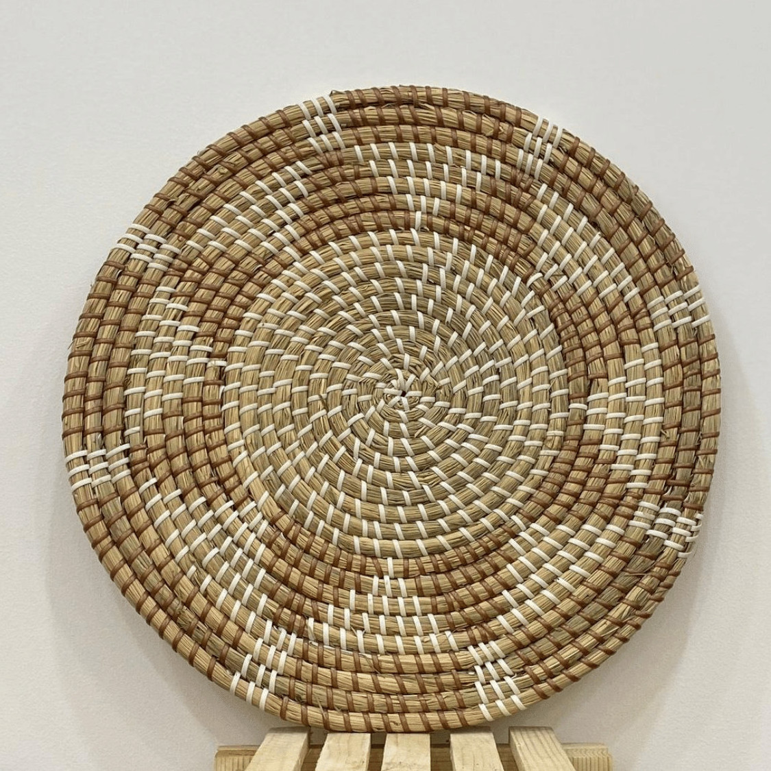 Natural woven seagrass African wall mounted wire decor baskets