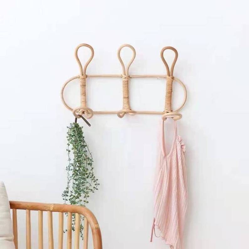 New design wall hangers hooks natural rattan coat clothing wall mounted hook for clothes and coats