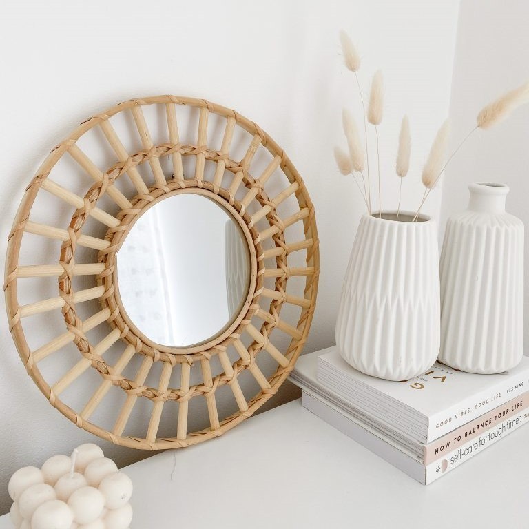 Custom sizes handcrafted natural mirrors with logo circle round shape wall hanging mirror room decorations