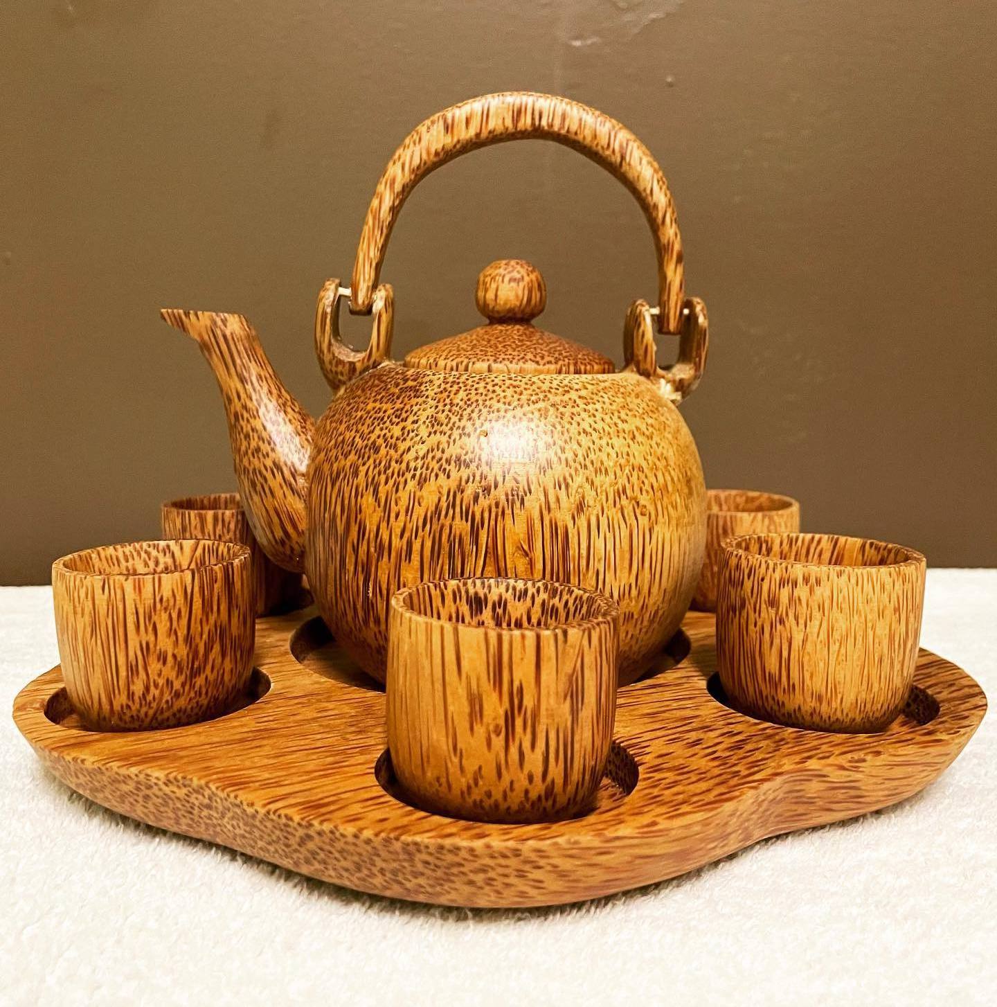 Handcrafted natural wooden tea set with teapot and small cup cheap price vintage coconut wood tea-serving sets