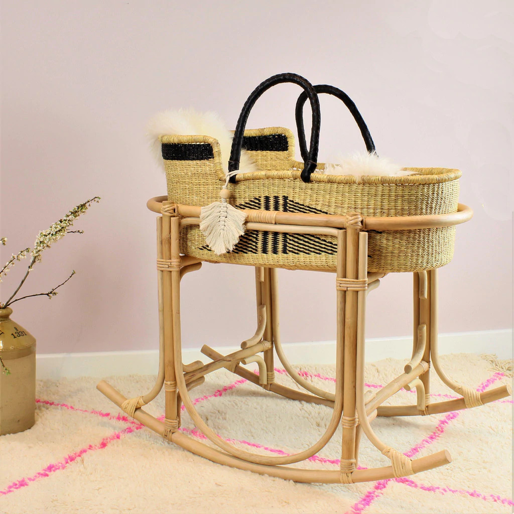 Baby rocker and bouncer chair crib with seagrass basket new styles trend Vietnamese supplier to export