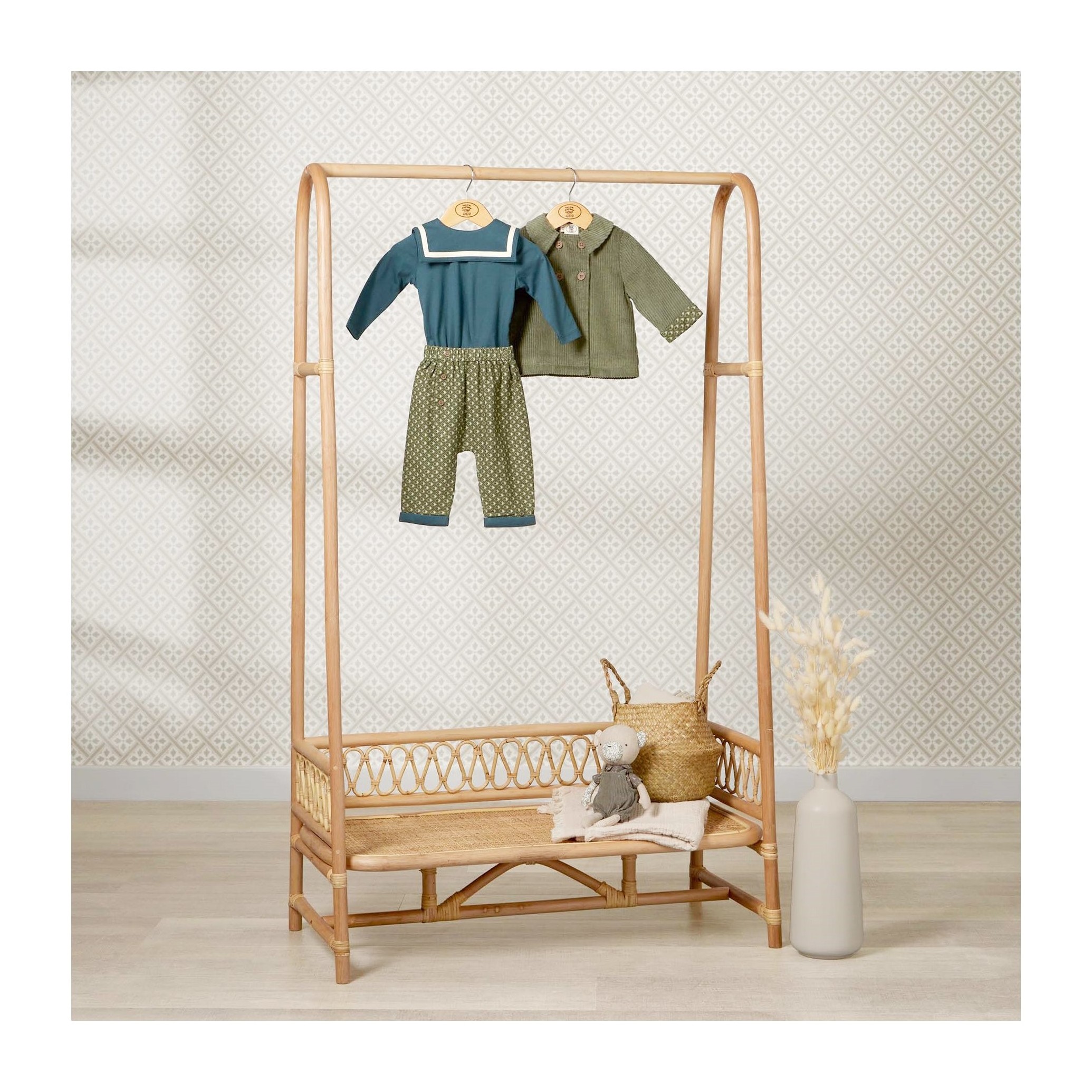 New design natural crafts rattan clothes hanging rack rail for laundry accessories sturdy clothing drying racks