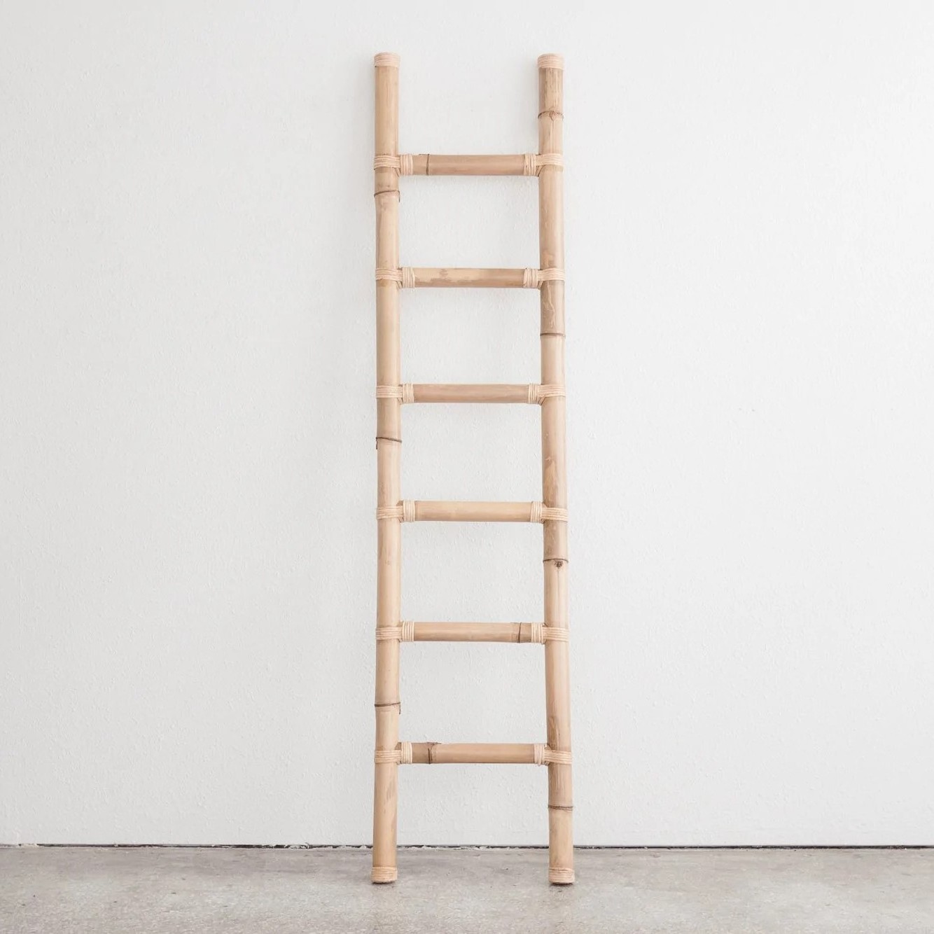 Vietnam bamboo household ladders natural bathroom shelf clothes rack standing ladder for sale