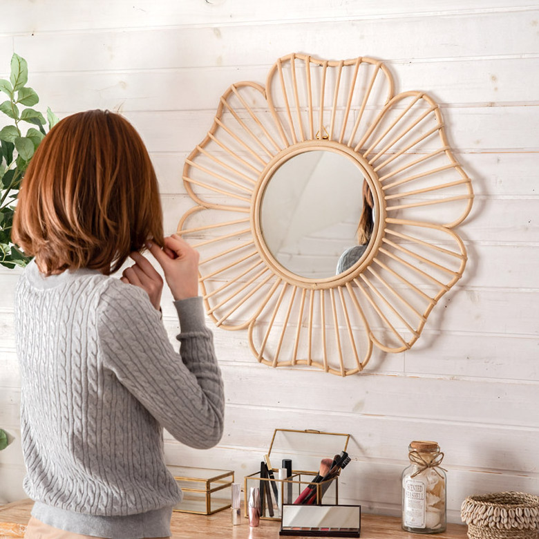 Wall Mirror Rattan Frame For Home Decoration Flower Shaped New Design Hand Made Natural Mirrors