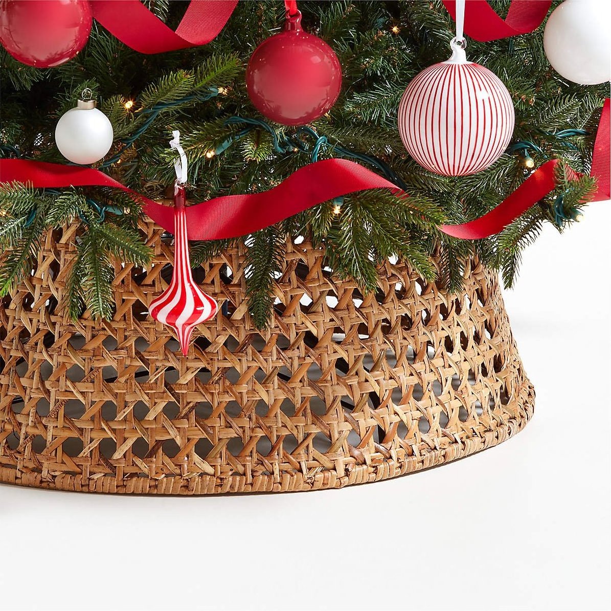 Natural rattan Christmas tree collar skirt baskets woven handmade basket cover for trees decoration