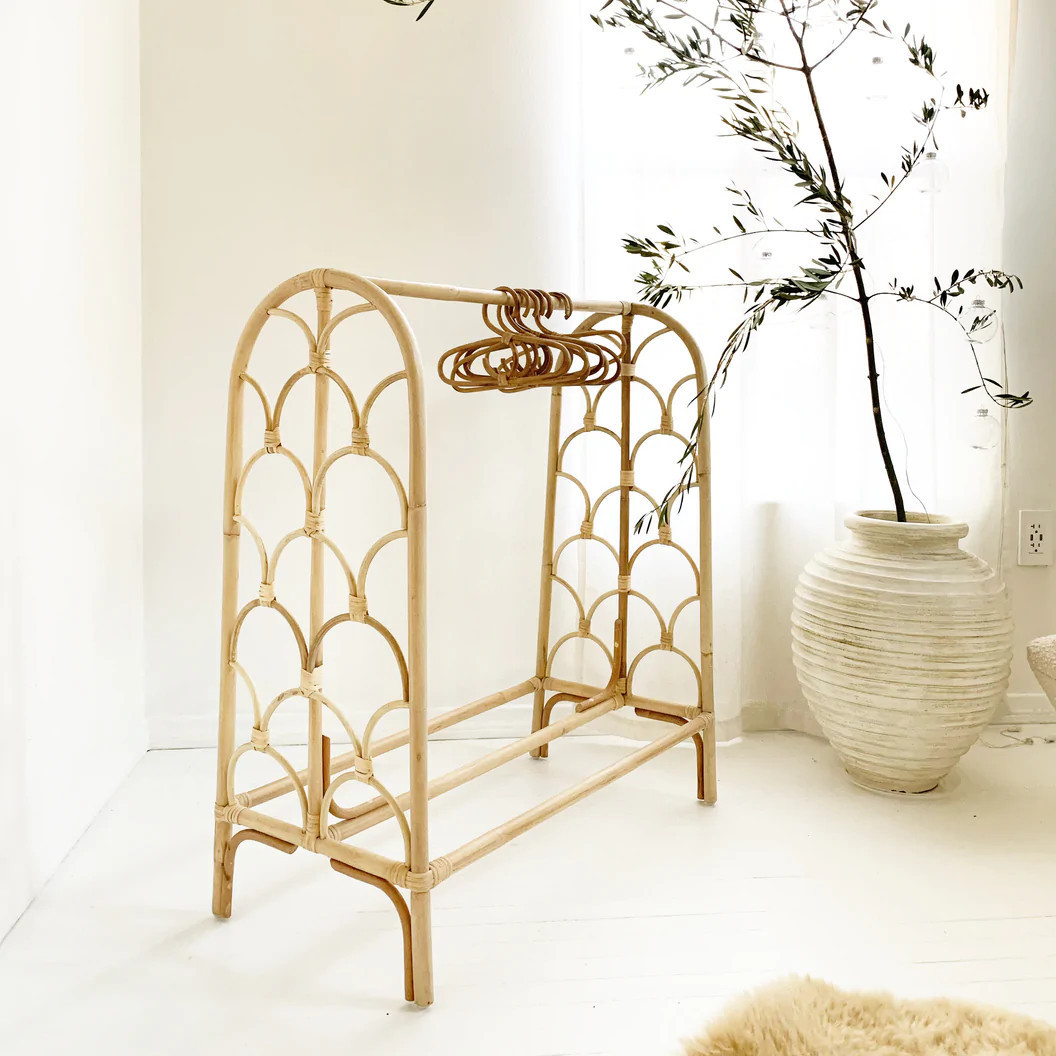 Clothing hanger rack natural eco friendly wholesale rattan clothes racks for adults and children