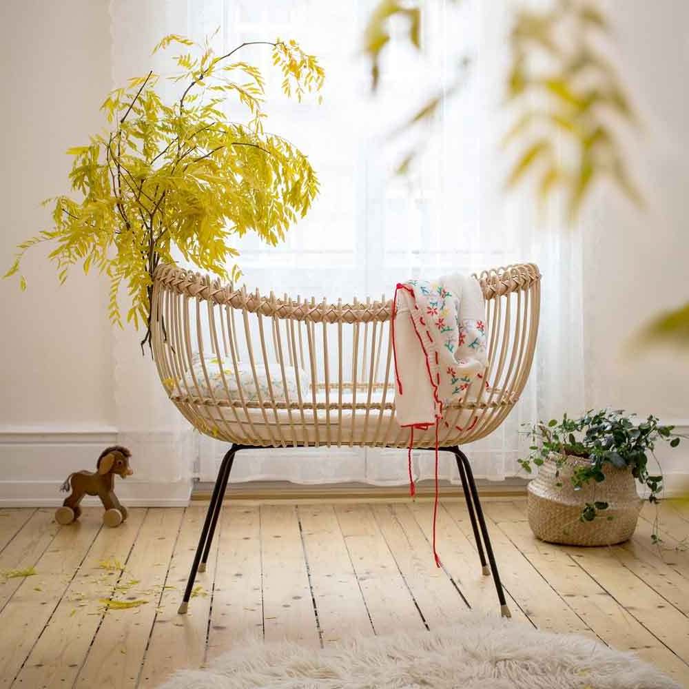 Rattan cribs for baby bedroom furniture wicker infant babies bassinet wooden crib new designs with metal legs