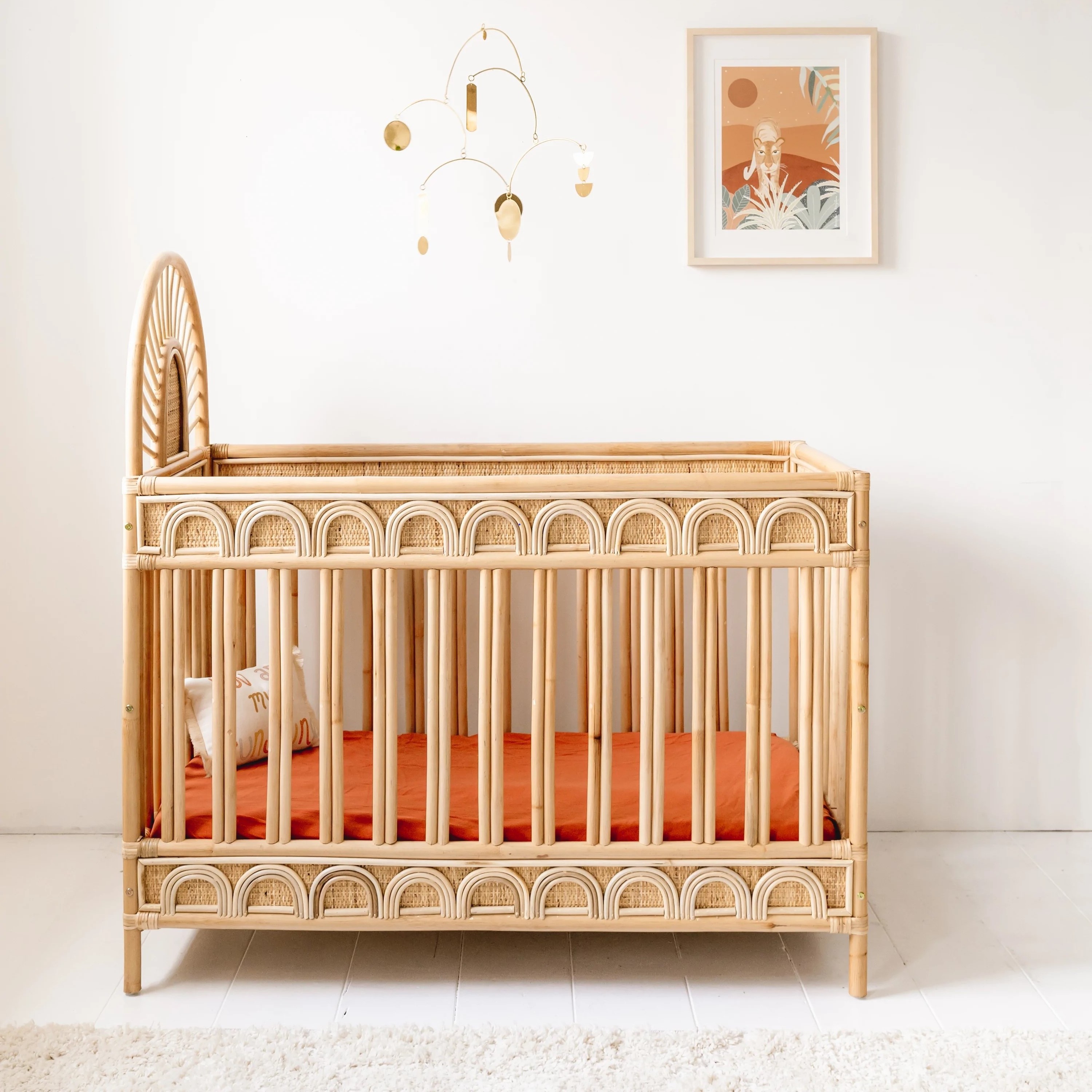 Solid wood baby rattan wicker crib kids bed room furniture wooden crib for newborn infant babies