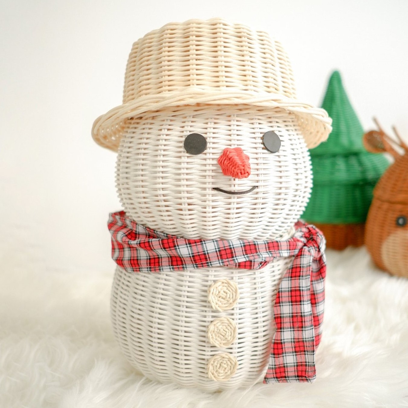 Cute white rattan snowman outdoor decorations premium quality handmade christmas holiday best selling decor