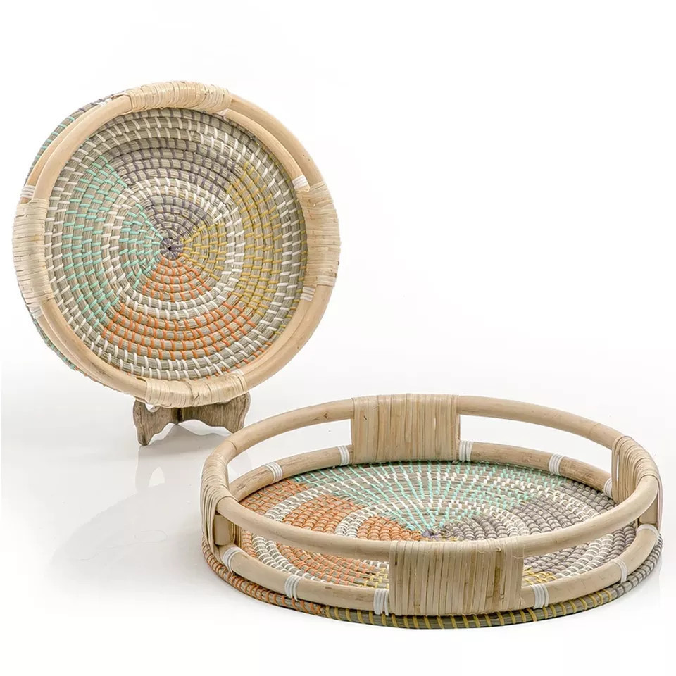 Natural woven seagrass basket serving tray high quality and cheap hand braided trays produced in Vietnam