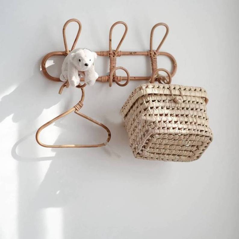 New design wall hangers hooks natural rattan coat clothing wall mounted hook for clothes and coats