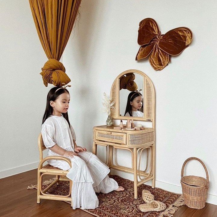 High quality rattan dressing table with mirror and drawers simple designs new vanity set from Vietnam