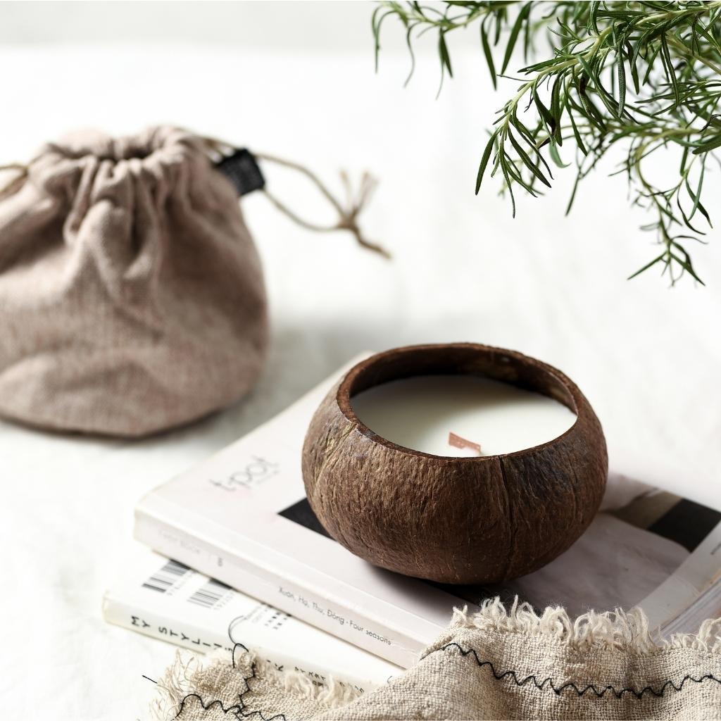 Coconut shell candle a wood and a cotton wick for decor wedding candles handmade beautiful various scents ready for export