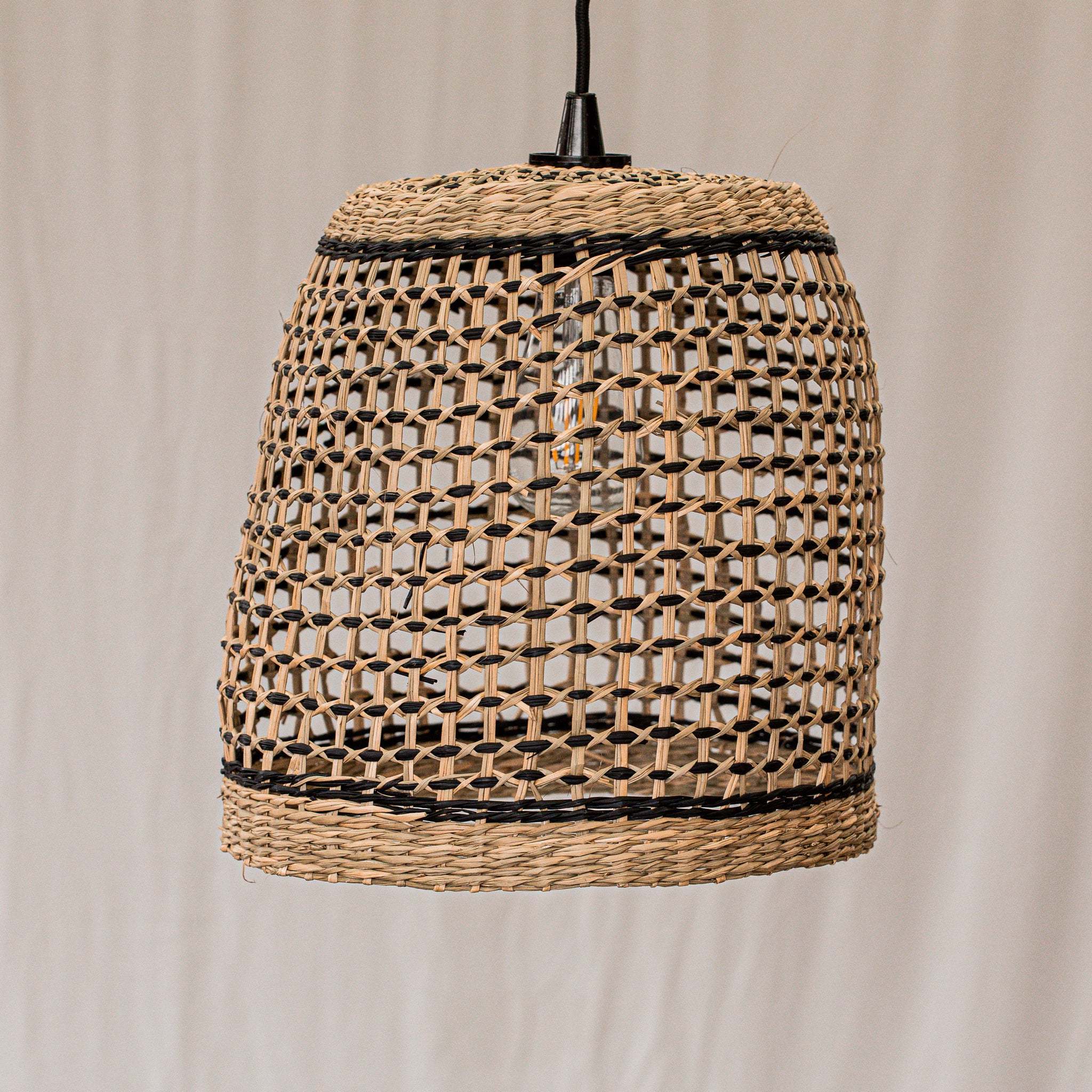 Boho style eco friendly sustainable seagrass pendant lampshade hanging straw lamps raffia ceiling lights