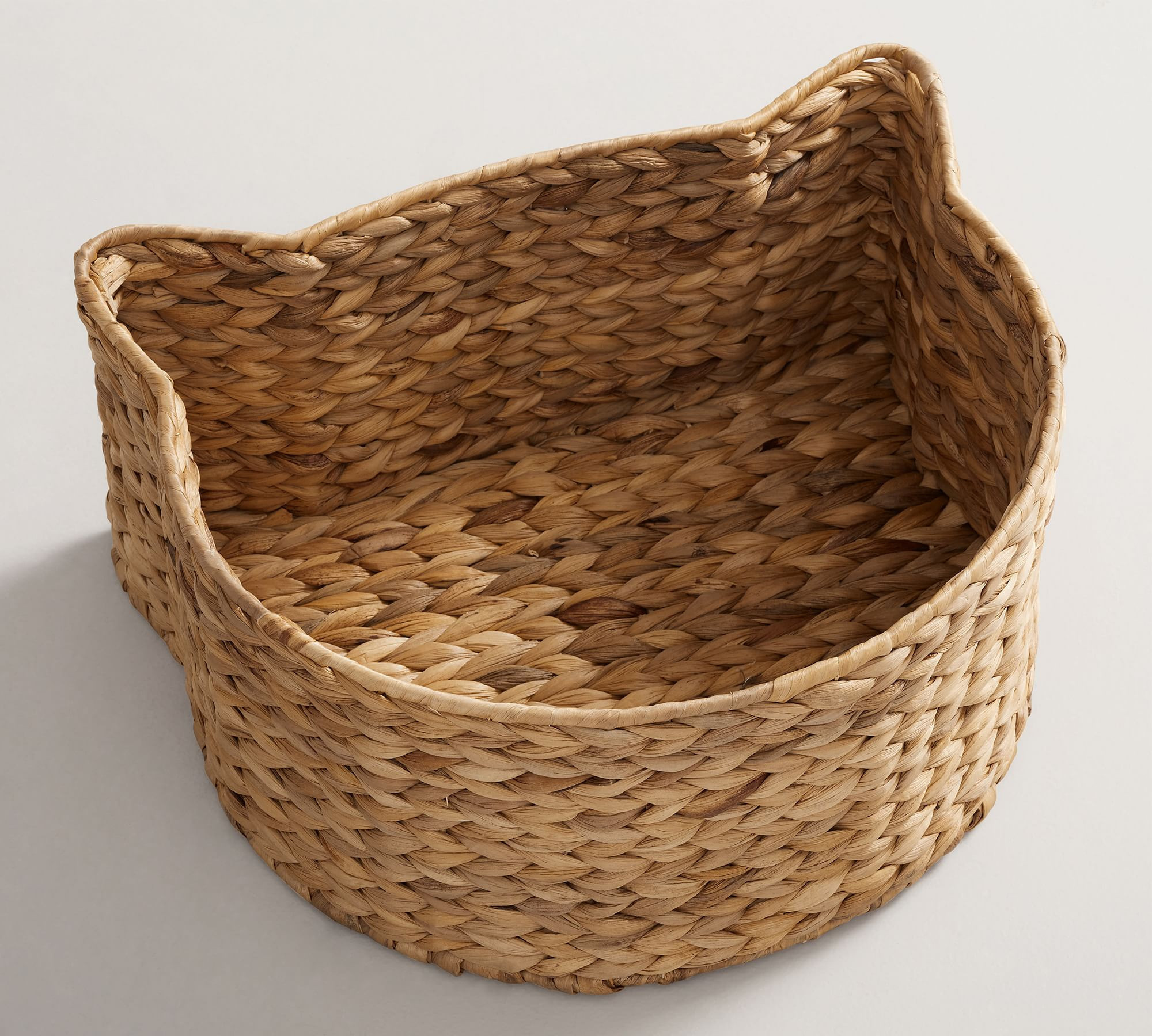 Fish shape basket water hyacinth 100% natural material eco friendly baskets hot trend for kitchen decoration