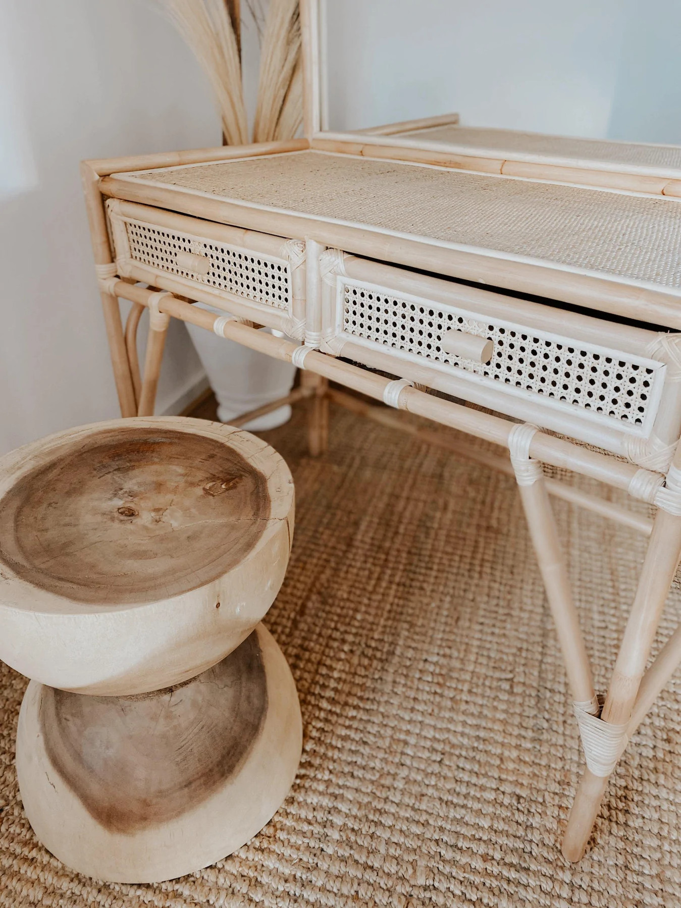 Handmade rattan dressing tables with mirror and drawers makeup dresser vanity table set wholesale