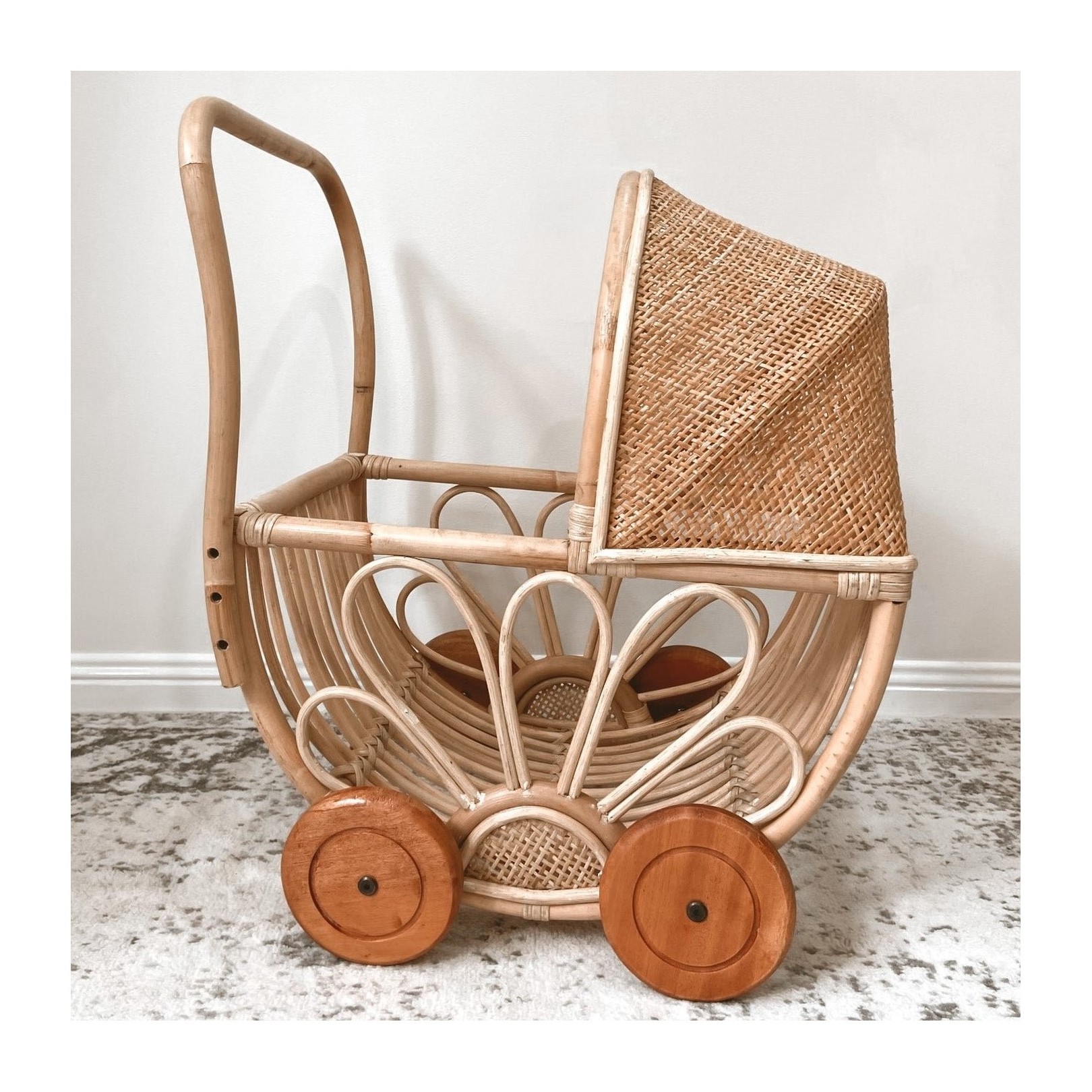 Toddlers imaginative pretend play doll strollers rattan pram stroller for dolls with wheels