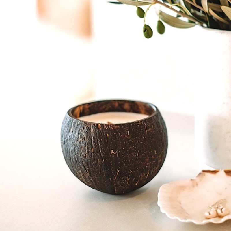 Mini candle in coconut shell bowl container jars with custom logo eco friendly scented candles dinner decor