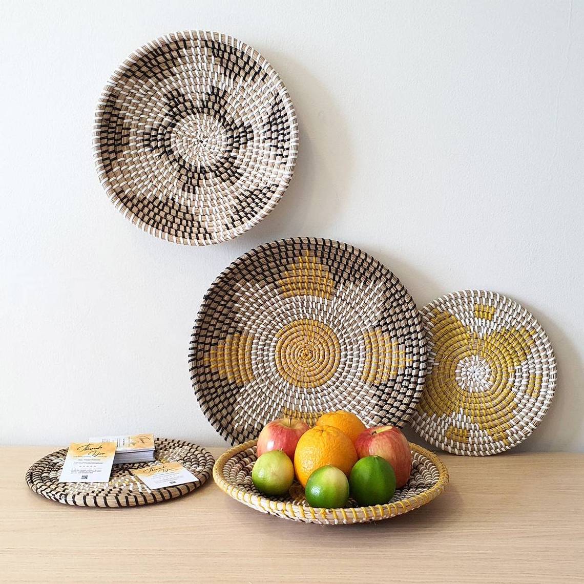 Decorative seagrass wall hanging baskets natural african wall-mounted decor basket set plates home decorations