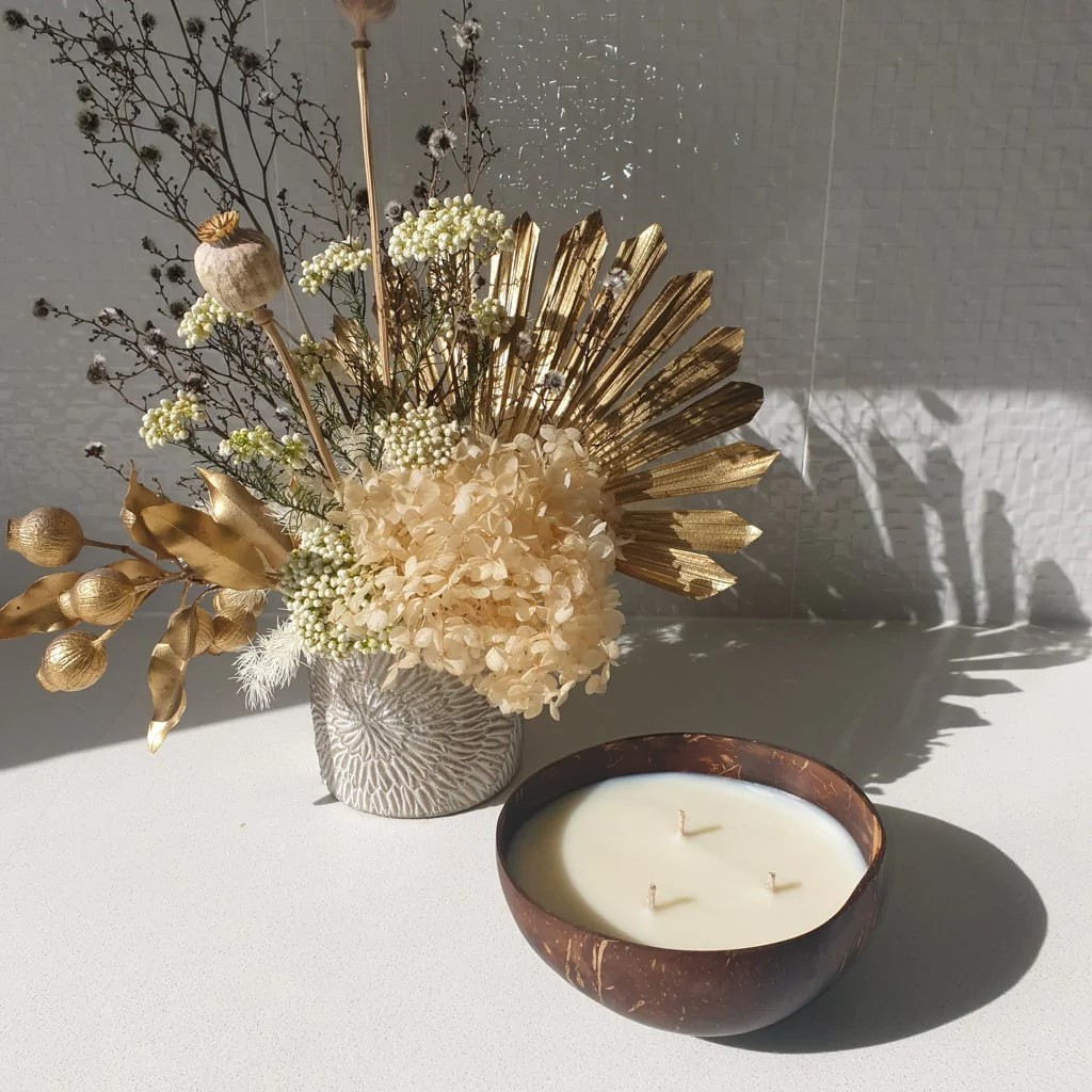 Coconut shell candle a wood and a cotton wick for decor wedding candles handmade beautiful various scents ready for export