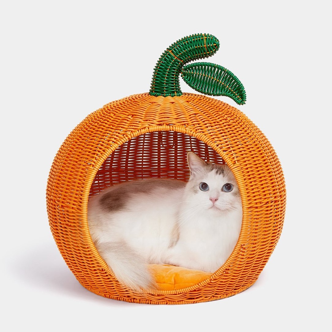 New hot product orange shape luxury rattan cat villa nest wooden bed pet furniture sustainable beds house for cats