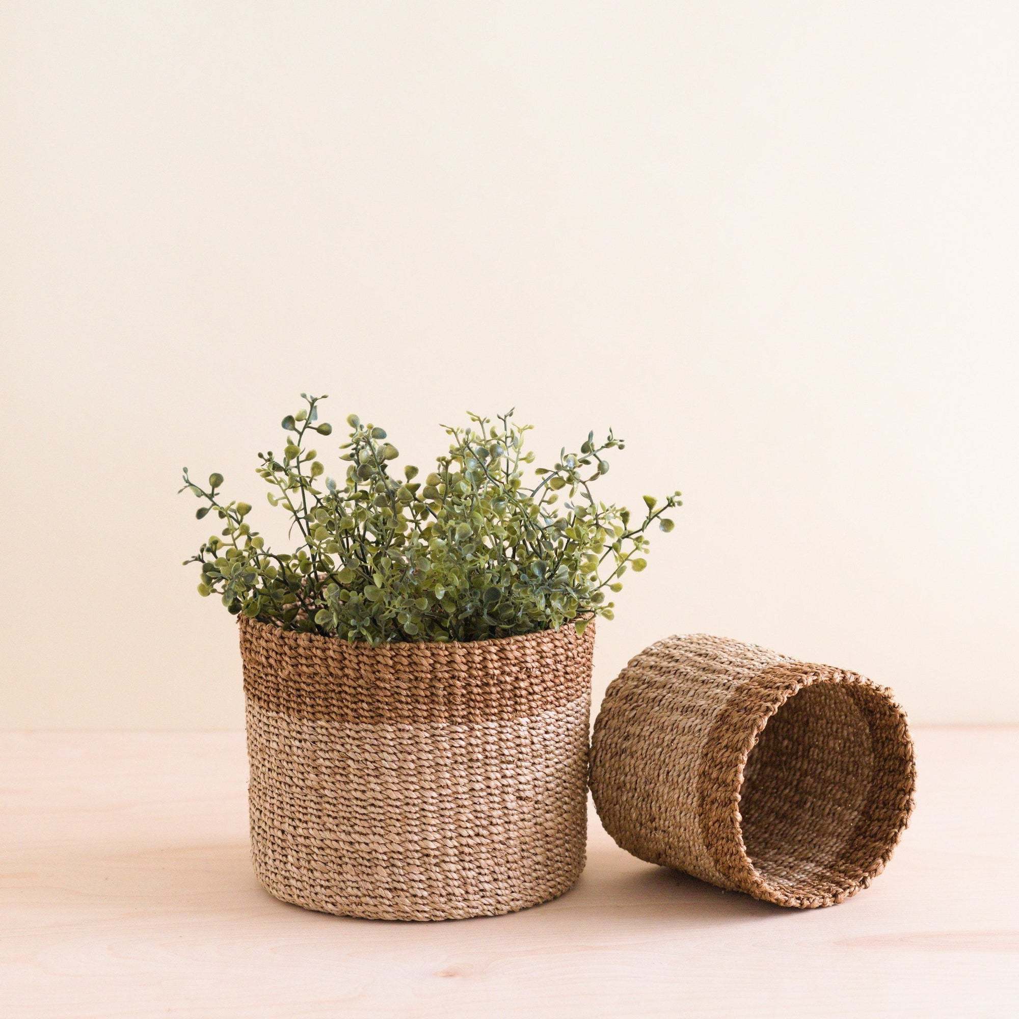 Wholesale best price eco-friendly straw raffia round plant pot seagrass woven planter pots garden decor floor vase