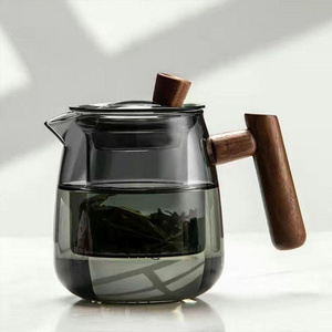 Wholesale Heat Resistant Borosilicate Glass Tea Pot Set With Glass Tea Infuser And Wooden Handle