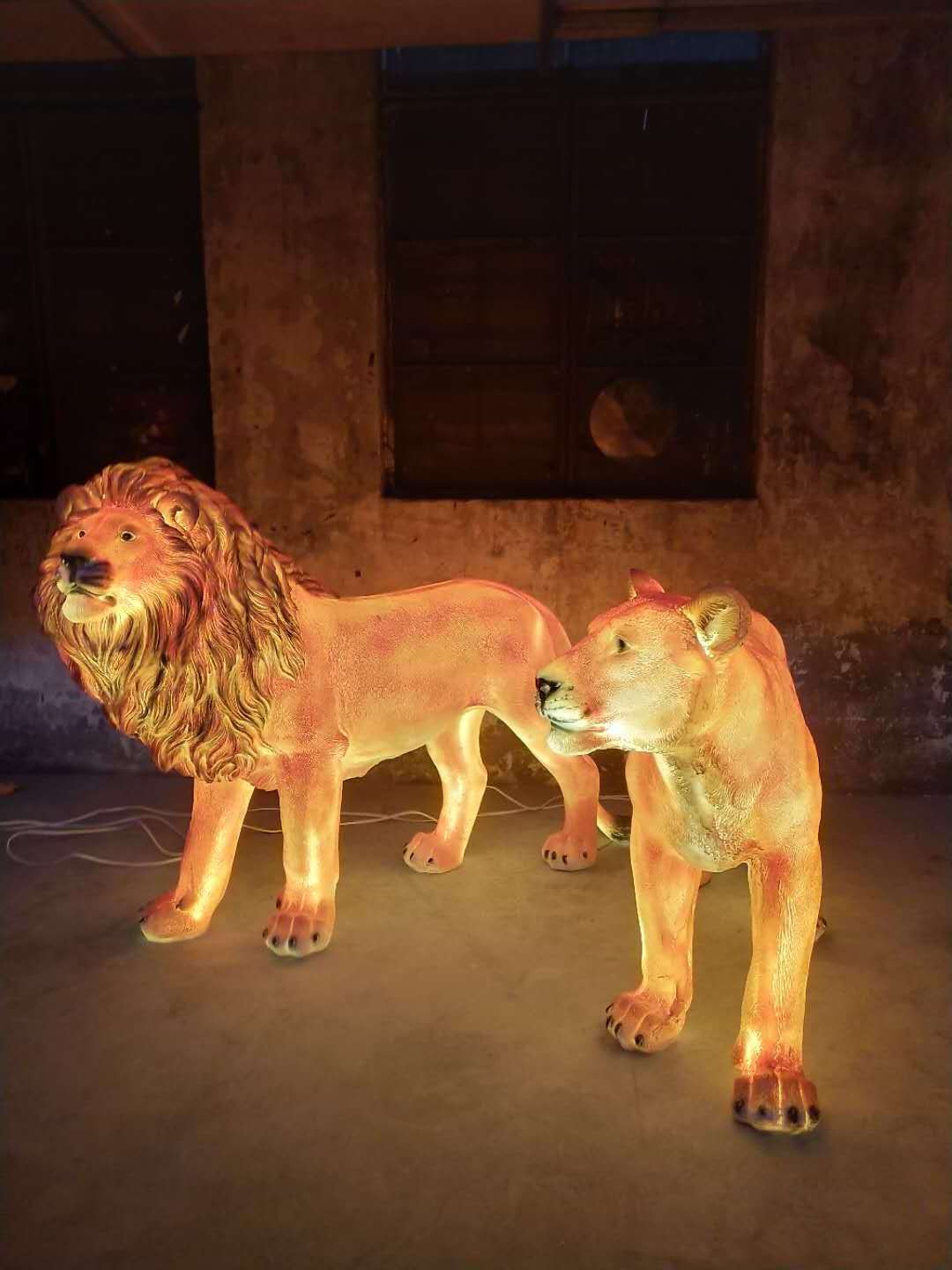 lion safari stuffed animals theme/ 3d props lion figurine/ life size giraffe lion statue outdoor lighting sculpture