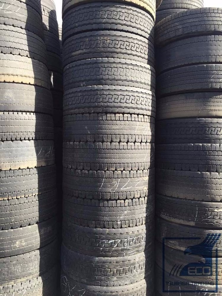 Toyo Yokohama Michelin 295/80R22.5 275/80R22.5 import used truck tire tyre, casings for recapping, retreading Japan