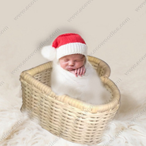 2024 2022 Vintage Grass Baskets Newborn Baby Bed Photography Props Modern Newborn Baby Photography Props Heart-Shaped Wooden Basket