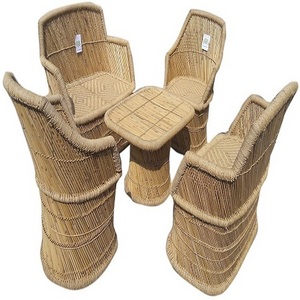 2022 100% Eco Friendly Handicraft Bamboo Cane Garden Table Set And Chairs Set Of 4 Outdoor Furniture For Waiting Room Patios