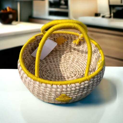 Wholesale Cheap Round Woven Sabai Grass Gift Fruit Vegetable Storage Hamper Hand Weaving Wicker Material Oval Picnic Basket