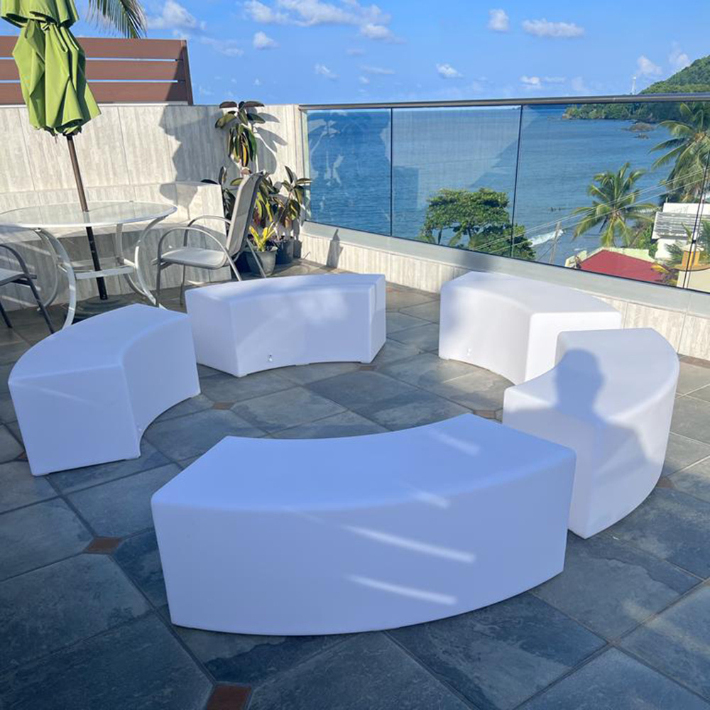 Luxury White Plastic Bar Patio Garden Seating Bench Curved Bar Stool Outdoor Bar Seating Led Lighting Up Furniture