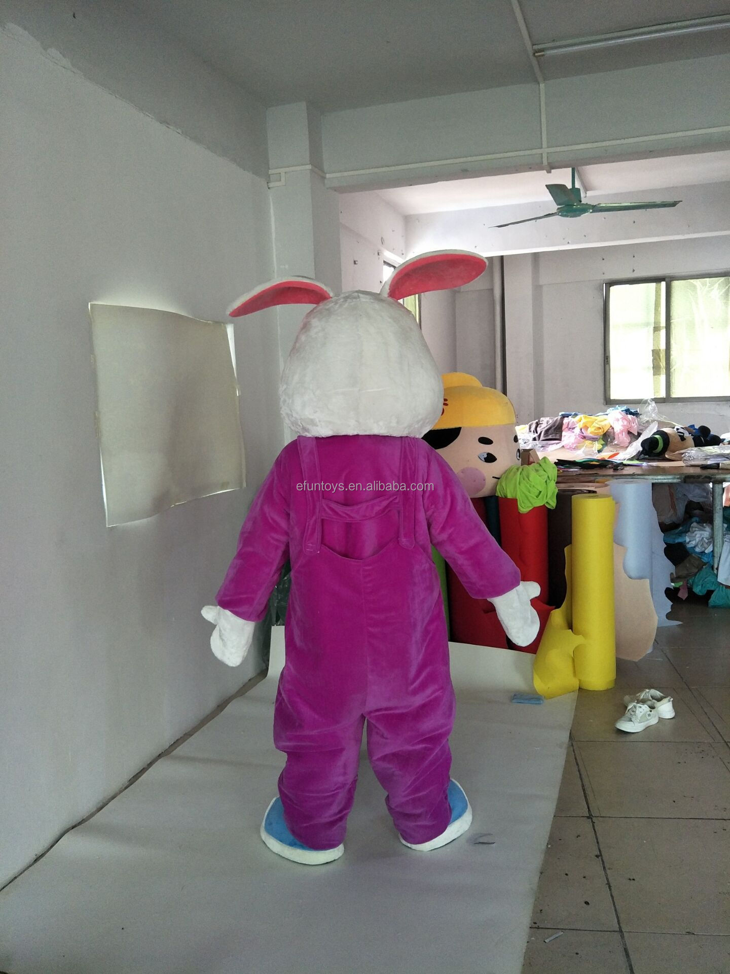 Efun MOQ 1 PC adult soft plush rabbit costume adult wear walking mascot costume easter bunny costume for sale